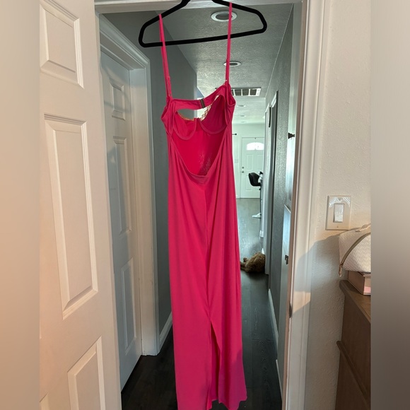 Sushi’s pink long dress - Picture 5 of 5